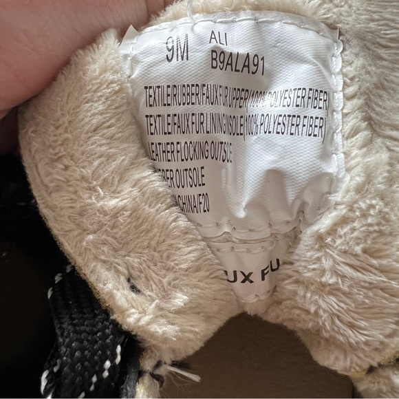 JBU Short Winter Boots - Picture 5 of 6